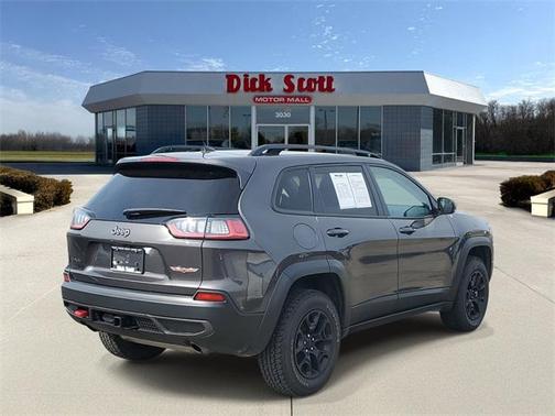 2022 Jeep Cherokee Trailhawk