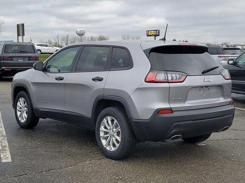 2021 Jeep Cherokee Sport