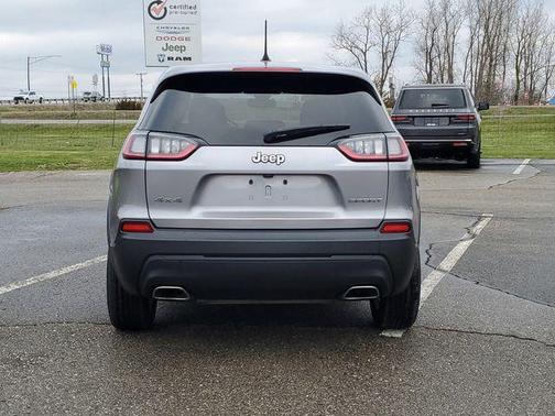 2021 Jeep Cherokee Sport