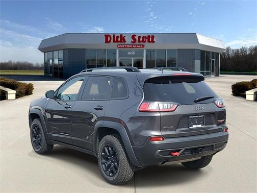 2022 Jeep Cherokee Trailhawk