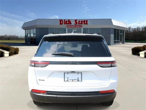 2024 Jeep Grand Cherokee Altitude