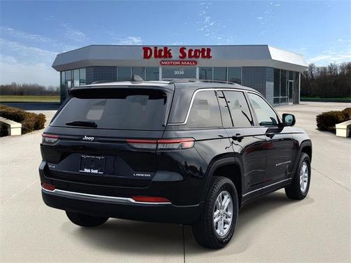 2023 Jeep Grand Cherokee Laredo