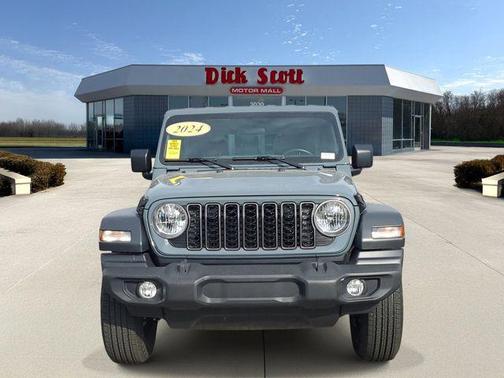 Anvil Clear Coat 2024 Jeep Wrangler Sport