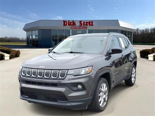 2022 Jeep Compass Latitude Lux