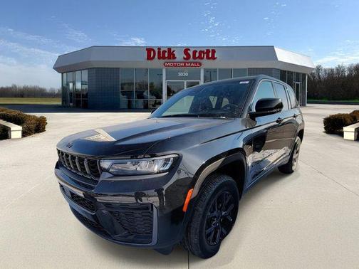 2026 Jeep Grand Cherokee Altitude