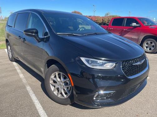 2025 Chrysler Pacifica L