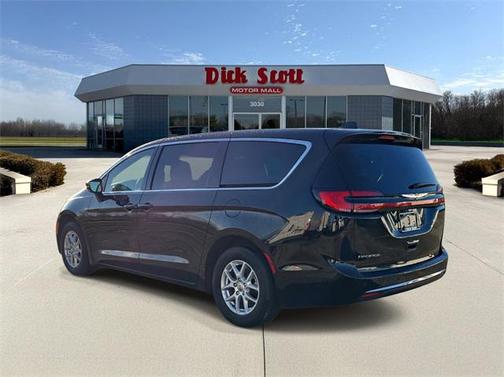 2025 Chrysler Pacifica L