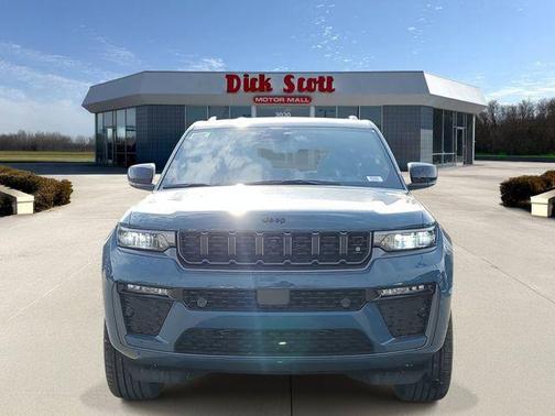 2026 Jeep Grand Cherokee Summit