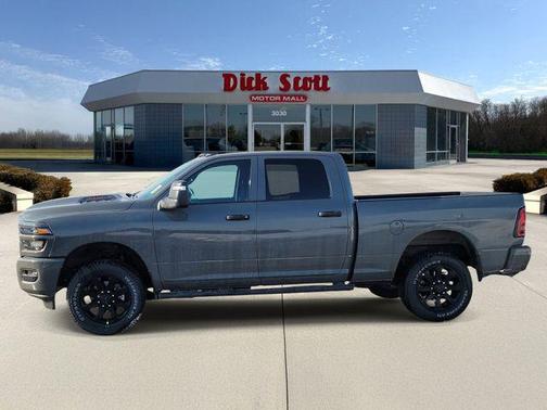 2026 RAM 2500 Black Express Crew Cab 4x4 6'4' Box