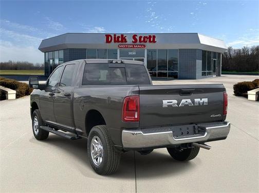 2025 RAM 2500 Tradesman Crew Cab 4x4 6'4' Box