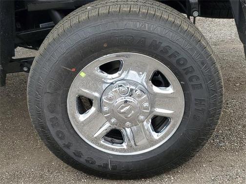 2025 RAM 2500 Tradesman Crew Cab 4x4 6'4' Box