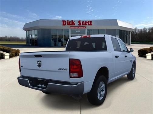 2022 RAM 1500 Classic SLT