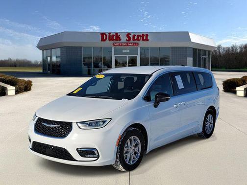 2025 Chrysler Pacifica L