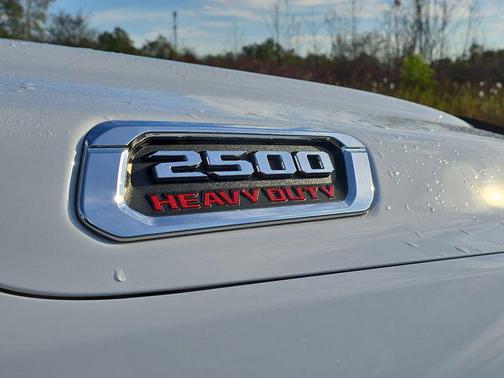 2019 RAM 2500 Tradesman Crew Cab 4x4 6'4' Box