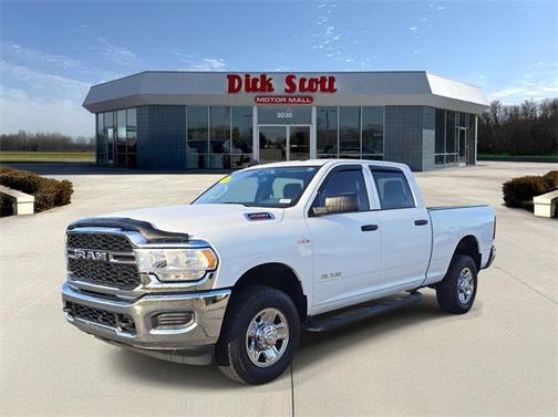 2019 RAM 2500 Tradesman Crew Cab 4x4 6'4' Box