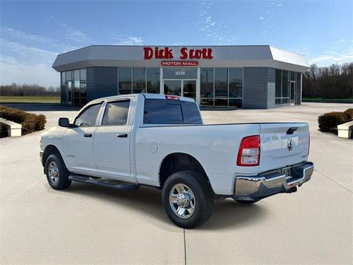 2019 RAM 2500 Tradesman Crew Cab 4x4 6'4' Box
