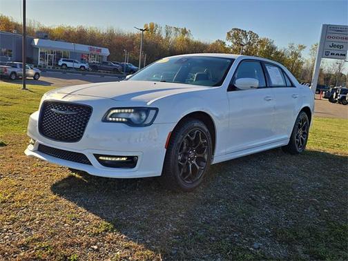 2022 Chrysler 300 Touring
