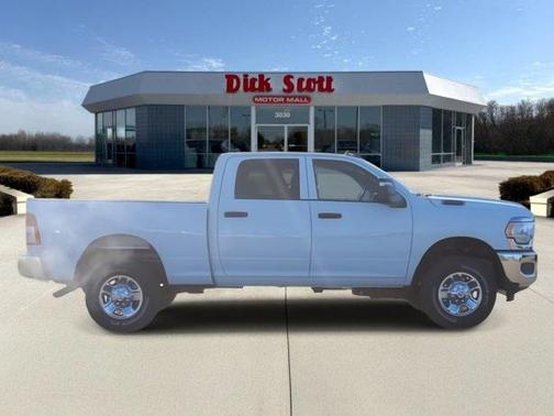 2024 RAM 2500 Tradesman Crew Cab 4x4 6'4' Box