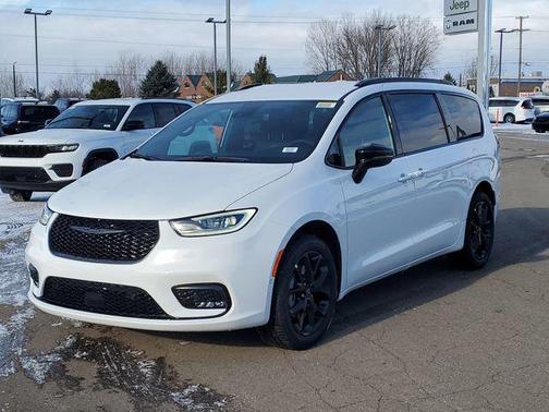 2026 Chrysler Pacifica L