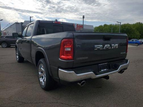 Granite Crystal Metallic Clearcoat 2026 RAM 1500 Big Horn/Lone Star