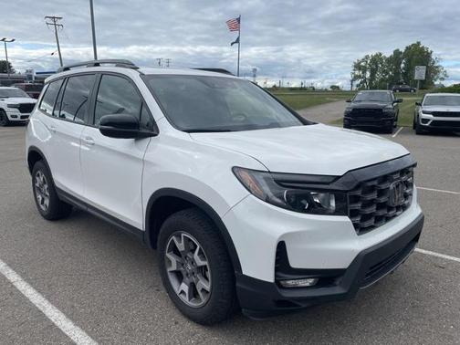 2023 Honda Passport AWD TrailSport