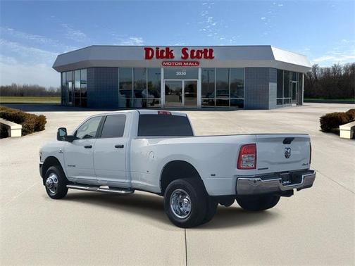 2024 RAM 3500 Big Horn Crew Cab 4x4 8' Box
