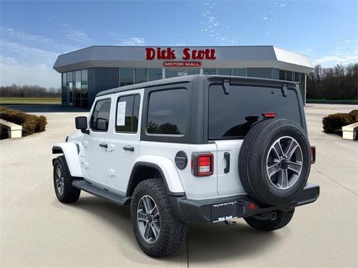 2023 Jeep Wrangler 4-Door Sahara 4x4