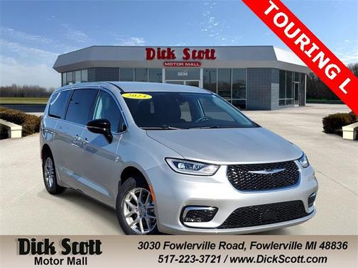 2024 Chrysler Pacifica Touring L