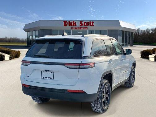 2025 Jeep Grand Cherokee Altitude