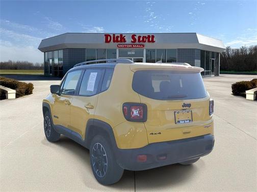 2023 Jeep Renegade Trailhawk