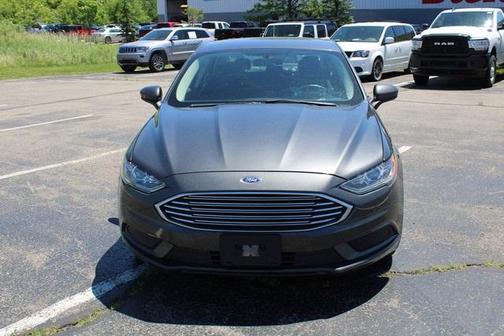 Photo 2 of 30 of 2017 Ford Fusion Hybrid SE