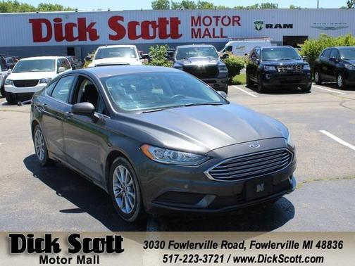 Photo 1 of 30 of 2017 Ford Fusion Hybrid SE