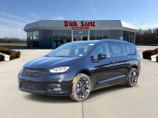 2026 Chrysler Pacifica L