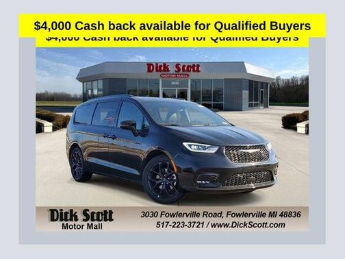 Diamond Black Crystal Pearlcoat 2026 Chrysler Pacifica L