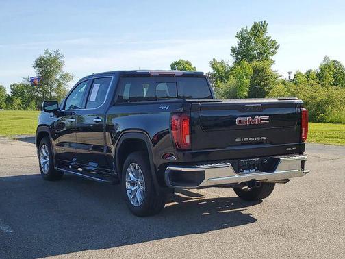 Onyx Black 2021 GMC Sierra 1500 SLT