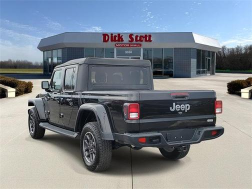 2023 Jeep Gladiator Overland