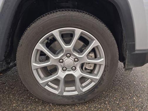 2024 Jeep Compass Latitude Lux