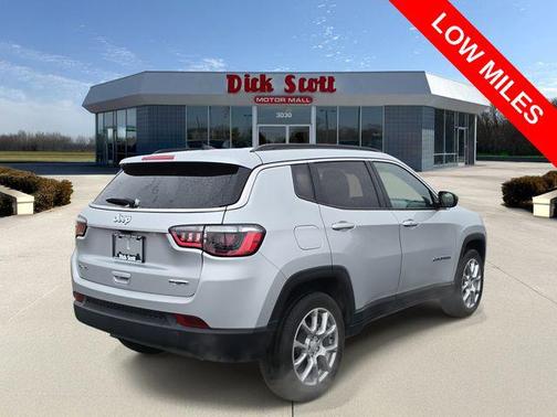 2024 Jeep Compass Latitude Lux