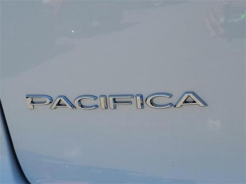 2025 Chrysler Pacifica L