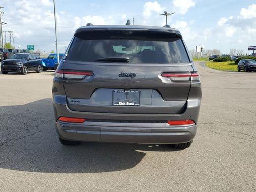 Baltic Gray Metallic Clearcoat 2026 Jeep Grand Cherokee L Limited