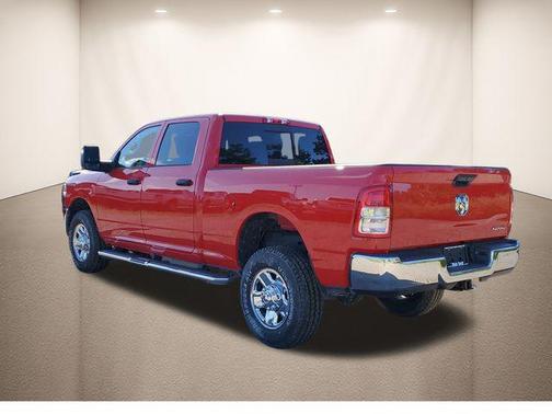 2024 RAM 2500 Tradesman Crew Cab 4x4 6'4' Box