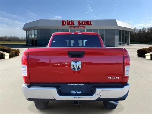 2024 RAM 2500 Tradesman Crew Cab 4x4 6'4' Box