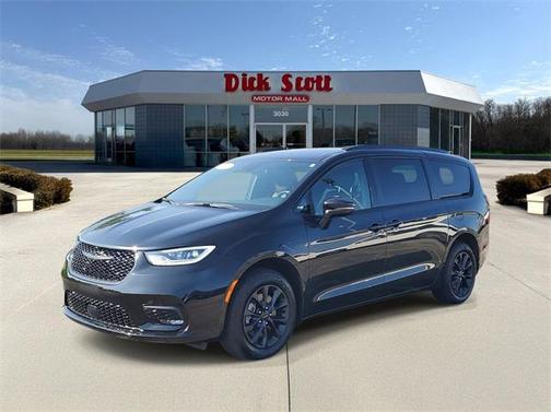 2021 Chrysler Pacifica Touring L