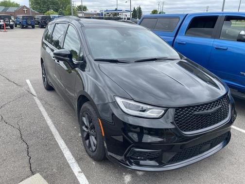 2021 Chrysler Pacifica Touring L