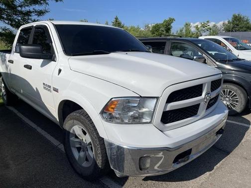 2018 RAM 1500 SLT