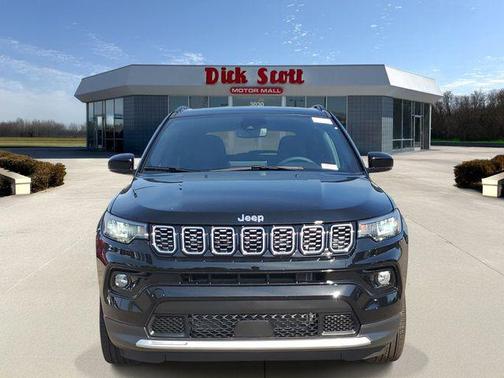 Diamond Black Crystal Pearlcoat 2026 Jeep Compass Limited