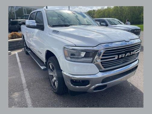 Bright White Clearcoat 2023 RAM 1500 Laramie