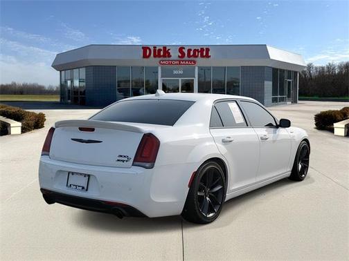 2023 Chrysler 300 C
