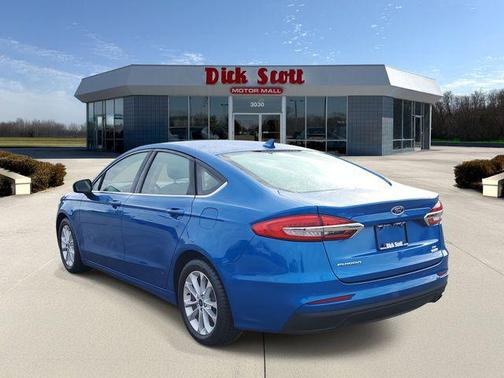 2020 Ford Fusion SE