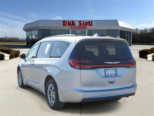 2022 Chrysler Pacifica Limited